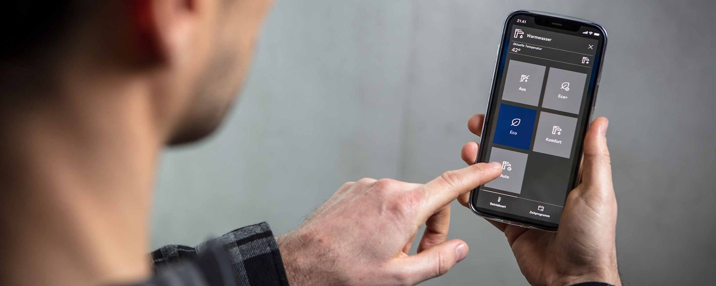 Fachkunde bedient die App MyBuderus Fachkunde bedient die App MyBuderus